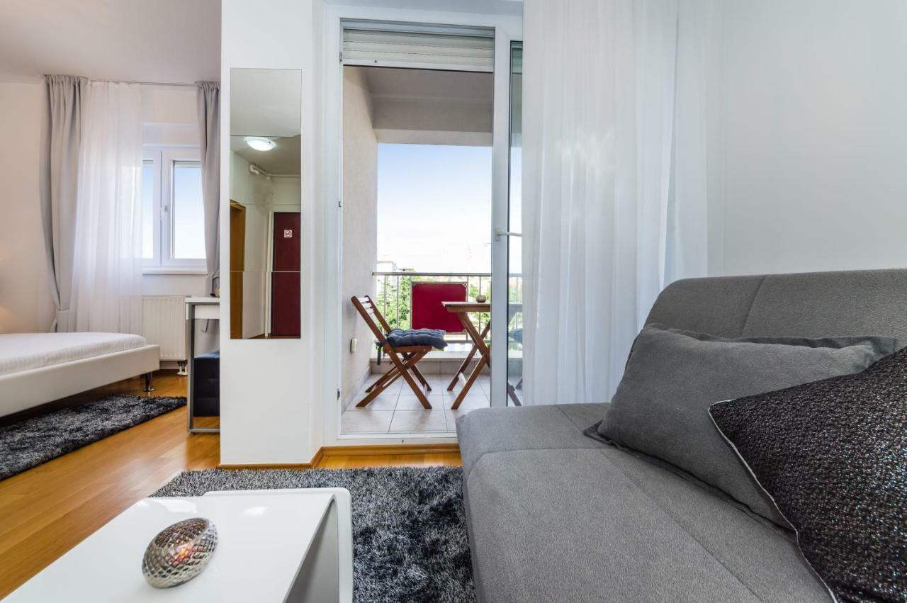 Studio Apartment K & K With Free Garage Zadar Exterior photo