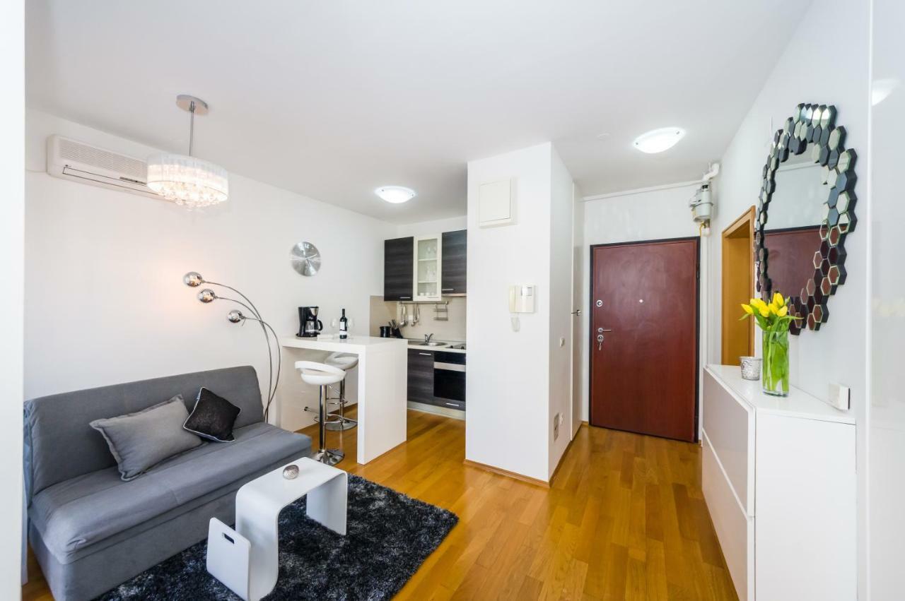 Studio Apartment K & K With Free Garage Zadar Exterior photo
