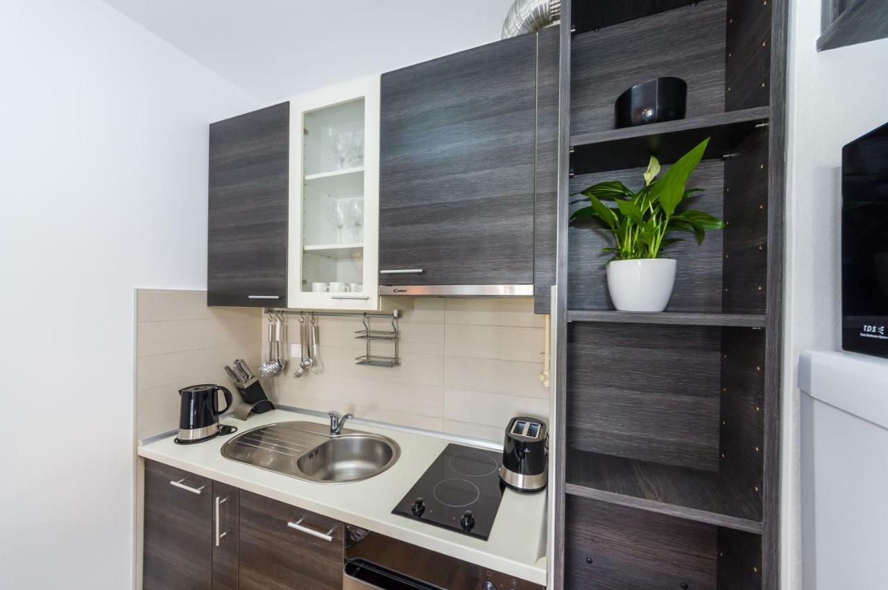 Studio Apartment K & K With Free Garage Zadar Exterior photo